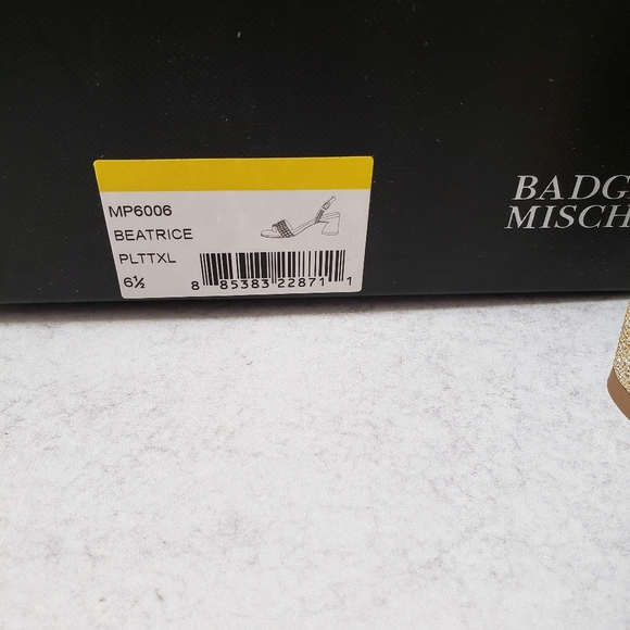 BADGLEY MISCHKA Collection Beatrice Embellished Rinestone Sandal Paltino - Picture 7 of 8